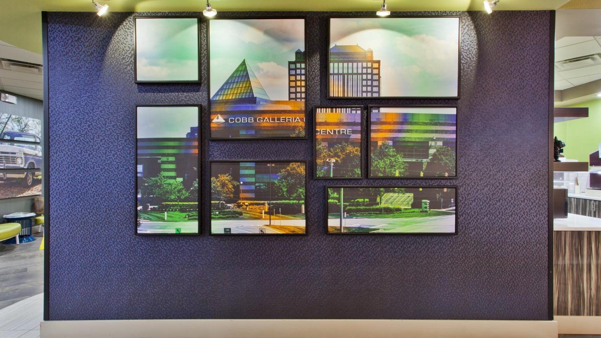 Holiday Inn Express Atlanta Galleria-Ballpark Area By Ihg Smyrna Exterior photo
